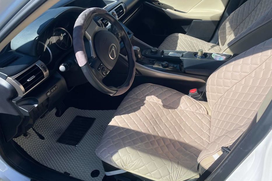 Продам Lexus IS 250 2013 года в Киеве