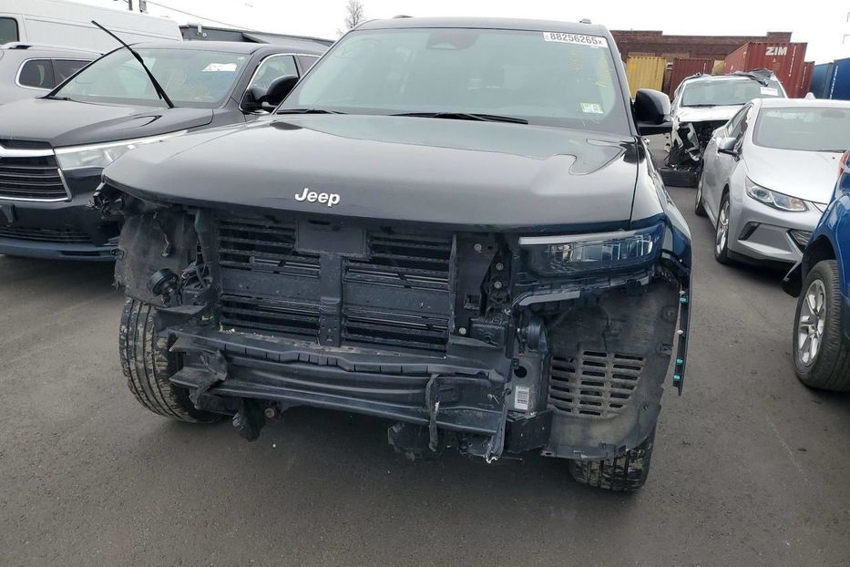 Продам Jeep Grand Cherokee 2022 года в Киеве
