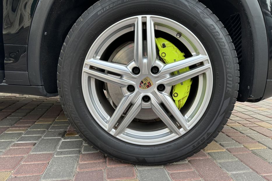 Продам Porsche Cayenne Hybrid.3.0 Plugin. 2016 года в Одессе