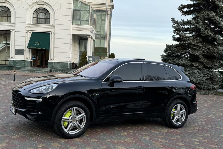 Продам Porsche Cayenne Hybrid.3.0 Plugin. 2016 года в Одессе