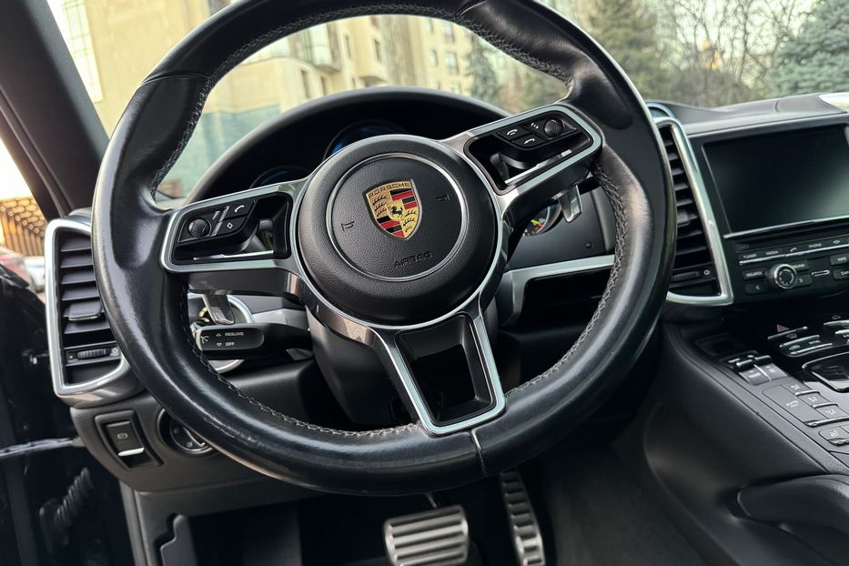 Продам Porsche Cayenne Hybrid.3.0 Plugin. 2016 года в Одессе