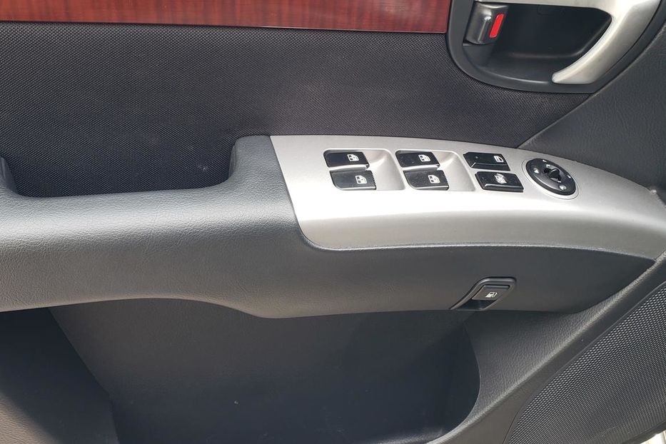 Продам Hyundai Grand Santa Fe автомат 4*4 2007 года в Виннице