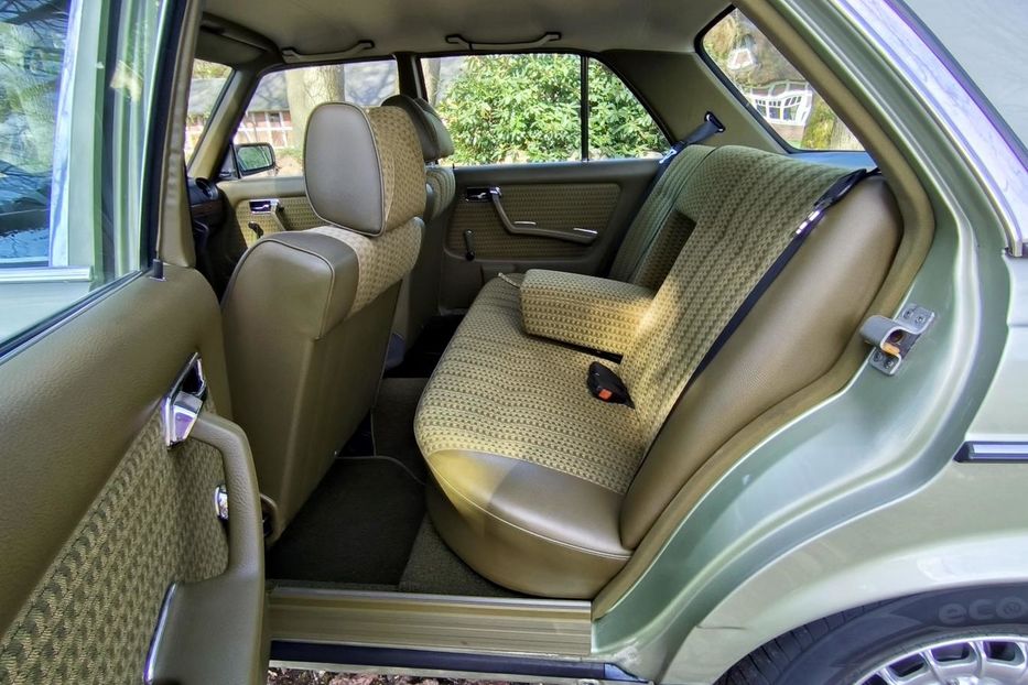 Продам Mercedes-Benz E-Class 123 1979 года в Львове