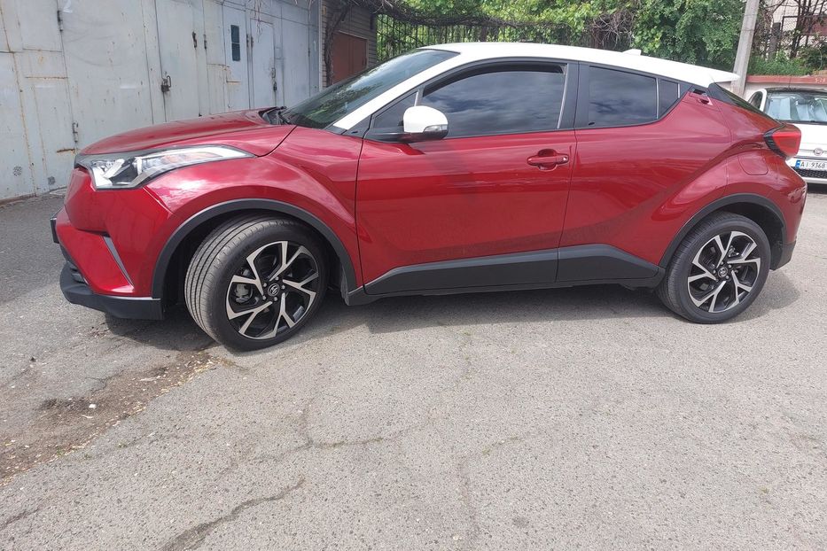 Продам Toyota C-HR Автомат 2018 года в Киеве