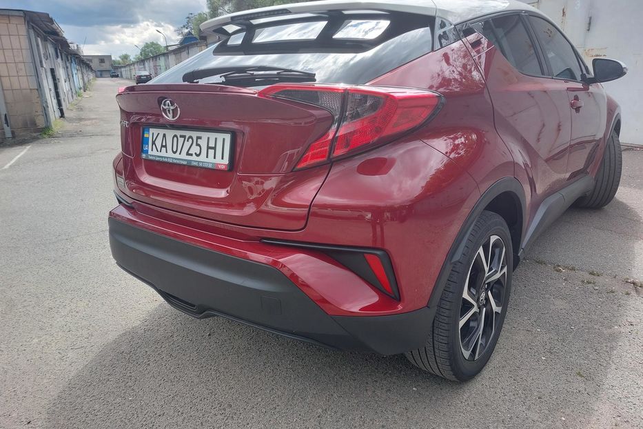 Продам Toyota C-HR Автомат 2018 года в Киеве