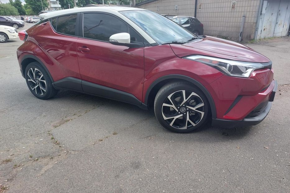 Продам Toyota C-HR Автомат 2018 года в Киеве