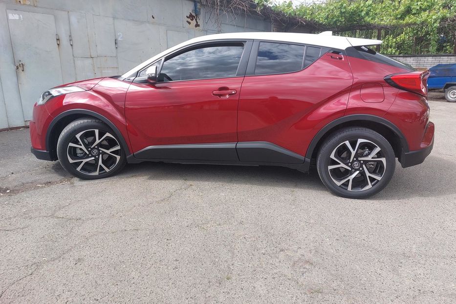 Продам Toyota C-HR Автомат 2018 года в Киеве