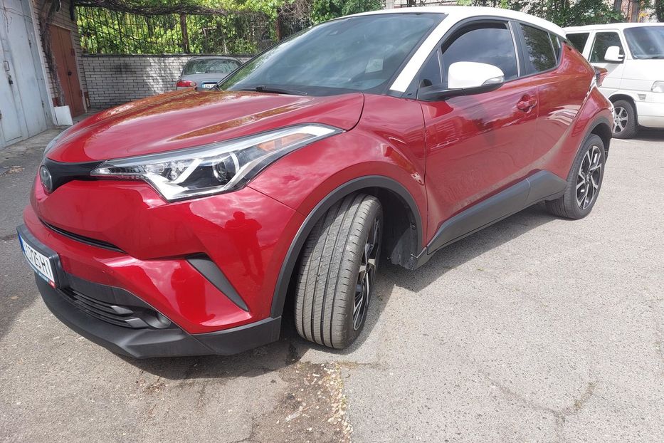 Продам Toyota C-HR Автомат 2018 года в Киеве