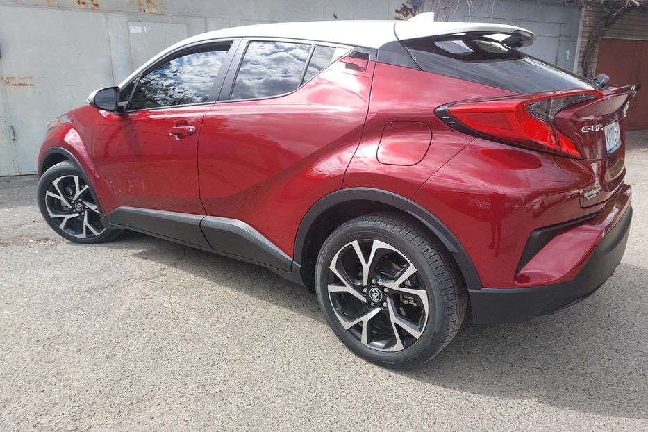 Продам Toyota C-HR Автомат 2018 года в Киеве