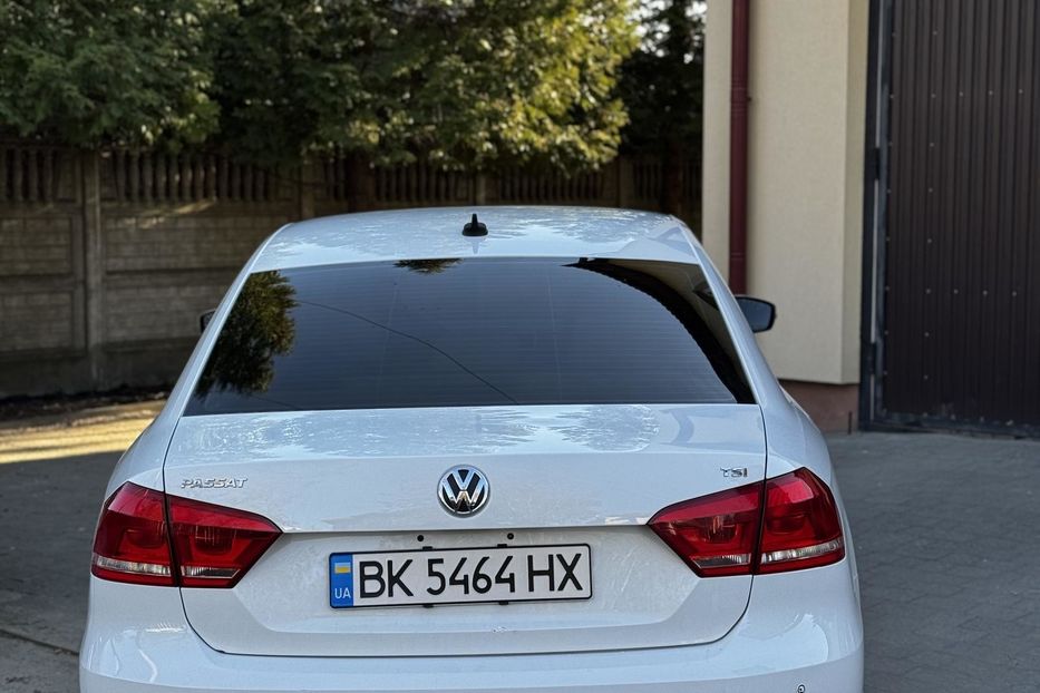 Продам Volkswagen Passat B7 2014 года в Луцке
