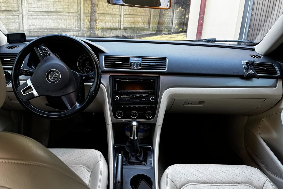 Продам Volkswagen Passat B7 2014 года в Луцке