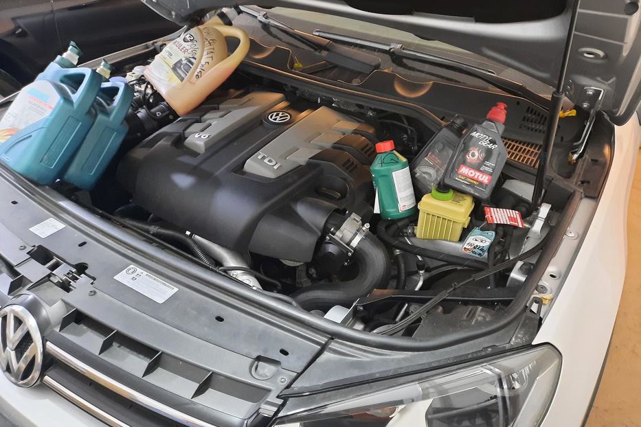 Продам Volkswagen Touareg 2012 года в Одессе
