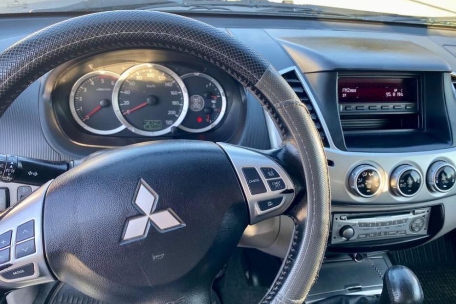 Продам Mitsubishi L 200 2011 года в Кропивницком