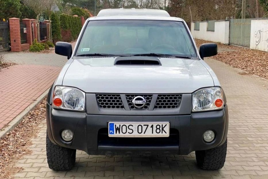 Продам Nissan NP300 2011 года в г. Изюм, Харьковская область