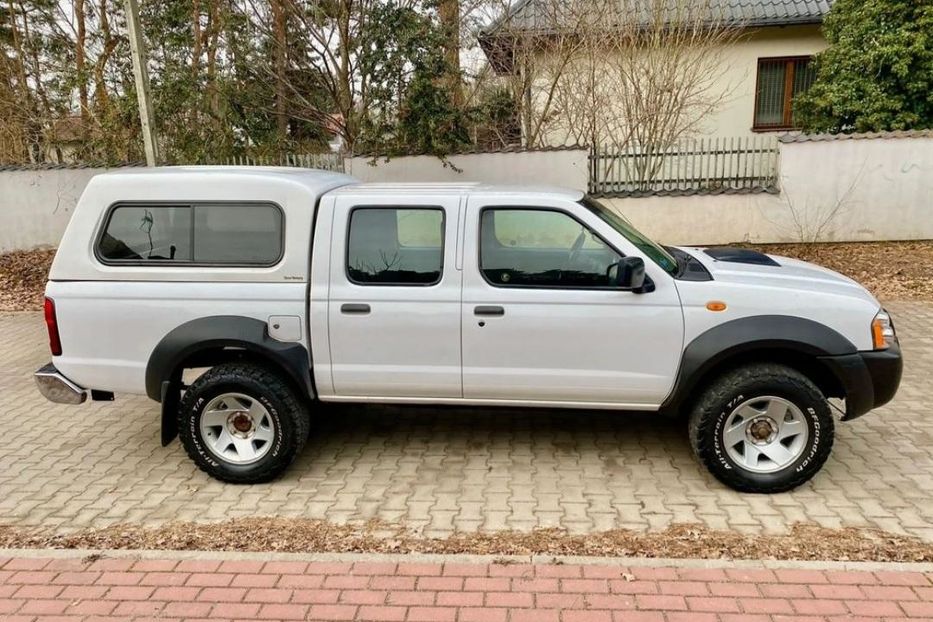 Продам Nissan NP300 2011 года в г. Изюм, Харьковская область