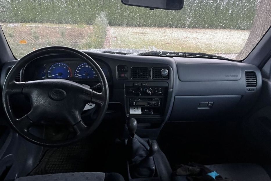 Продам Toyota Hilux 2002 года в г. Казатин, Винницкая область