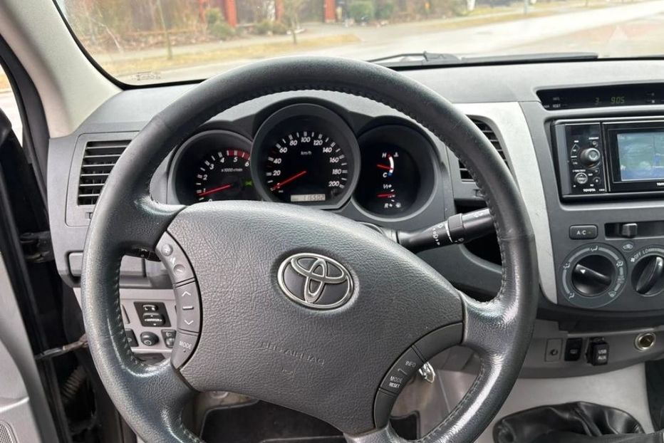 Продам Toyota Hilux 2009 года в г. Нововолынск, Волынская область