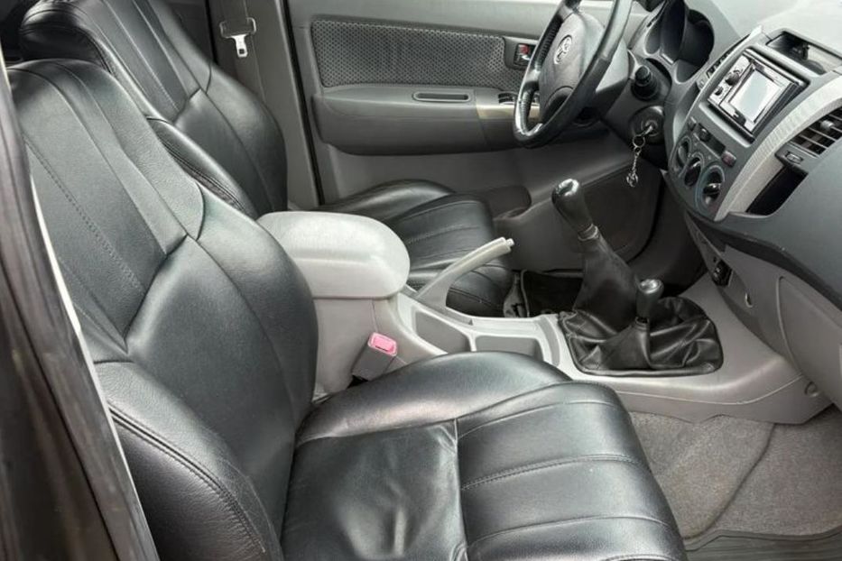 Продам Toyota Hilux 2009 года в г. Нововолынск, Волынская область