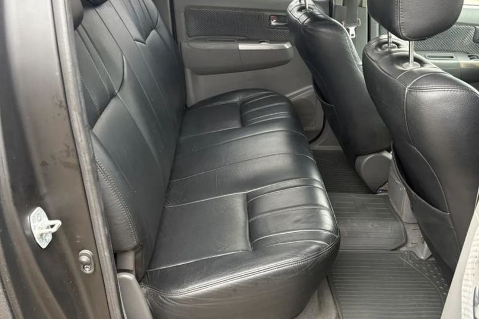 Продам Toyota Hilux 2009 года в г. Нововолынск, Волынская область