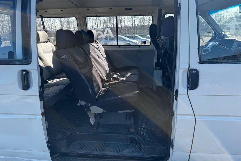 Продам Volkswagen T4 (Transporter) пасс. 2003 года в Днепре