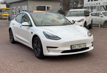 Продам Tesla Model 3 2022 года в Одессе