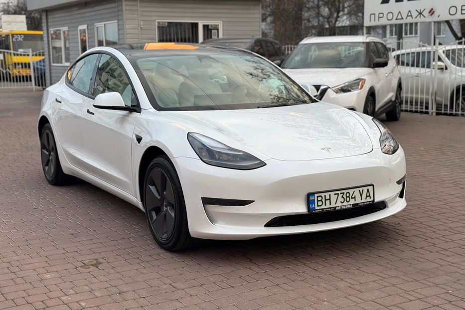 Продам Tesla Model 3 2022 года в Одессе
