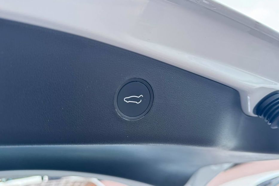Продам Tesla Model 3 2022 года в Одессе