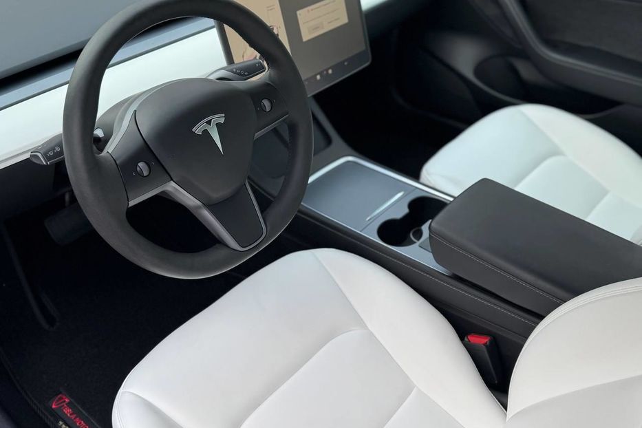 Продам Tesla Model 3 2022 года в Одессе