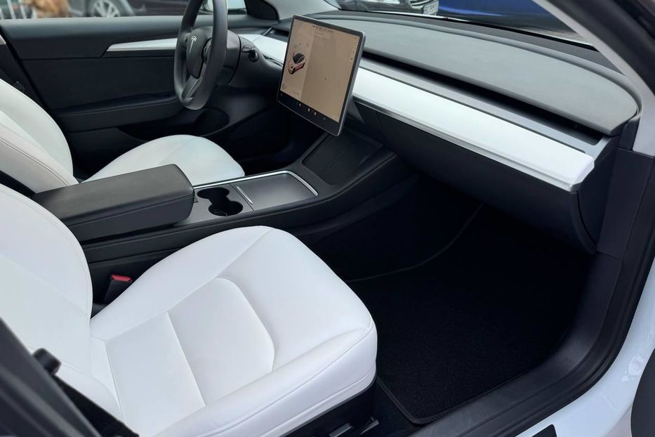 Продам Tesla Model 3 2022 года в Одессе