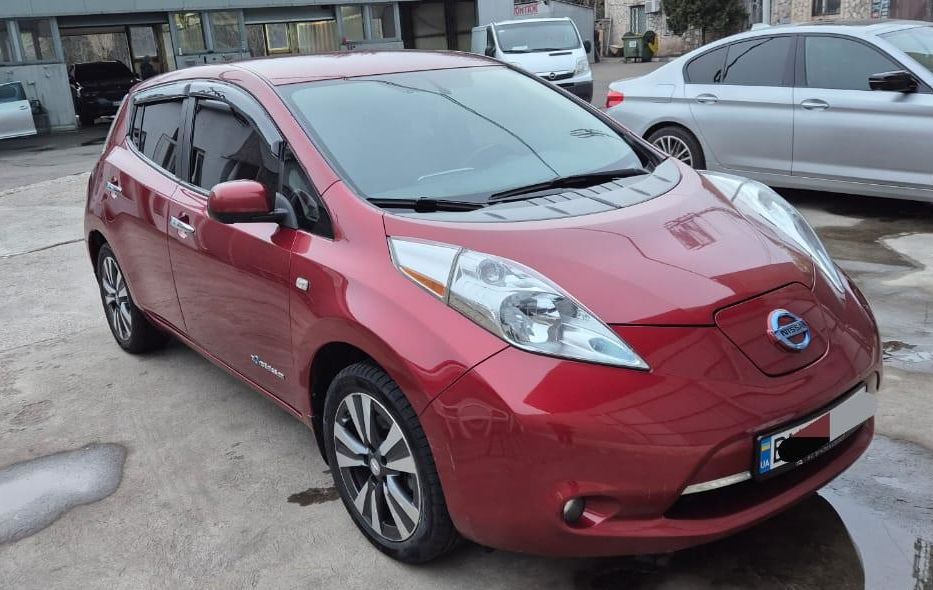 Продам Nissan Leaf 2015 года в Одессе