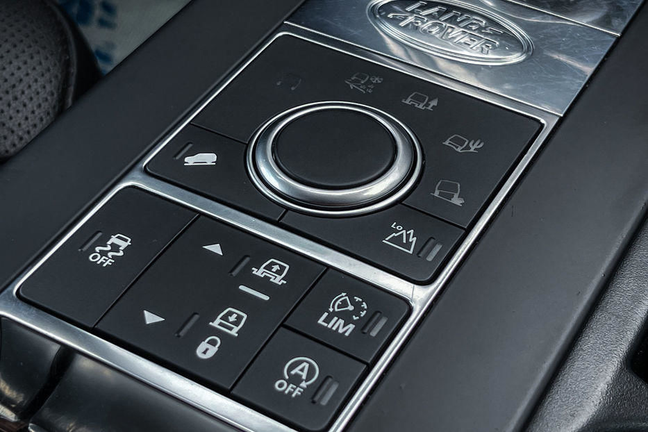 Продам Land Rover Discovery HSE 2018 года в Черновцах