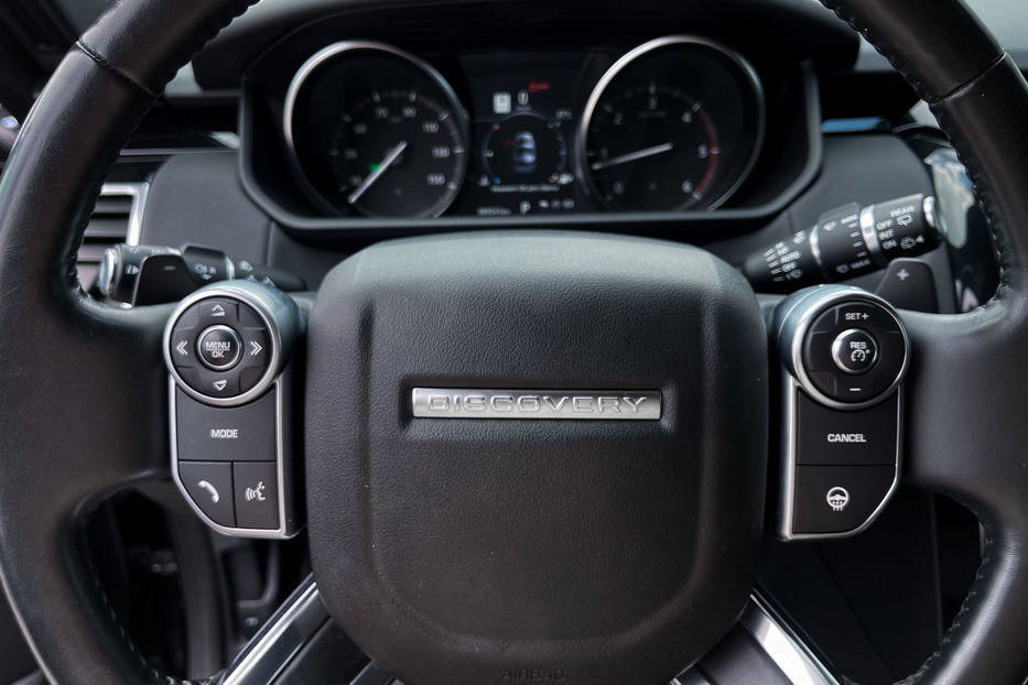 Продам Land Rover Discovery HSE 2018 года в Черновцах