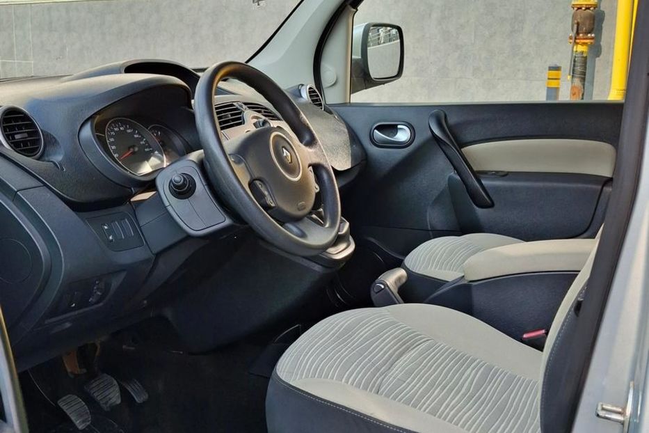 Продам Renault Kangoo пасс. 1.6MPI LPG CRUISE Privilеge 2012 года в Луцке