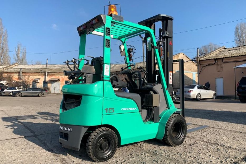Продам Mitsubishi FG Автопогрузчик вилочный, на спарке пневмо, с мачтой триплекс 5.5 метров 2016 года в Полтаве