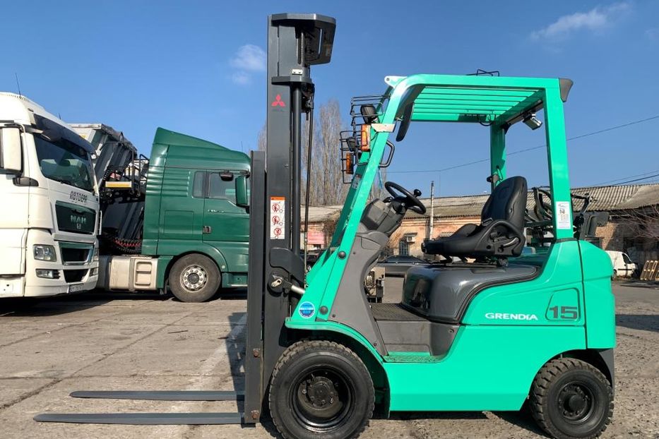 Продам Mitsubishi FG Автопогрузчик вилочный, на спарке пневмо, с мачтой триплекс 5.5 метров 2016 года в Полтаве