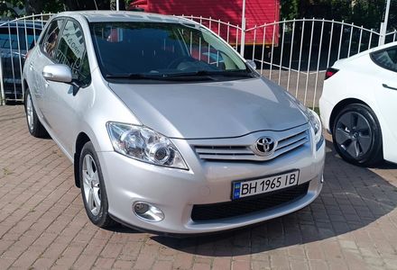 Продам Toyota Auris 2011 года в Одессе