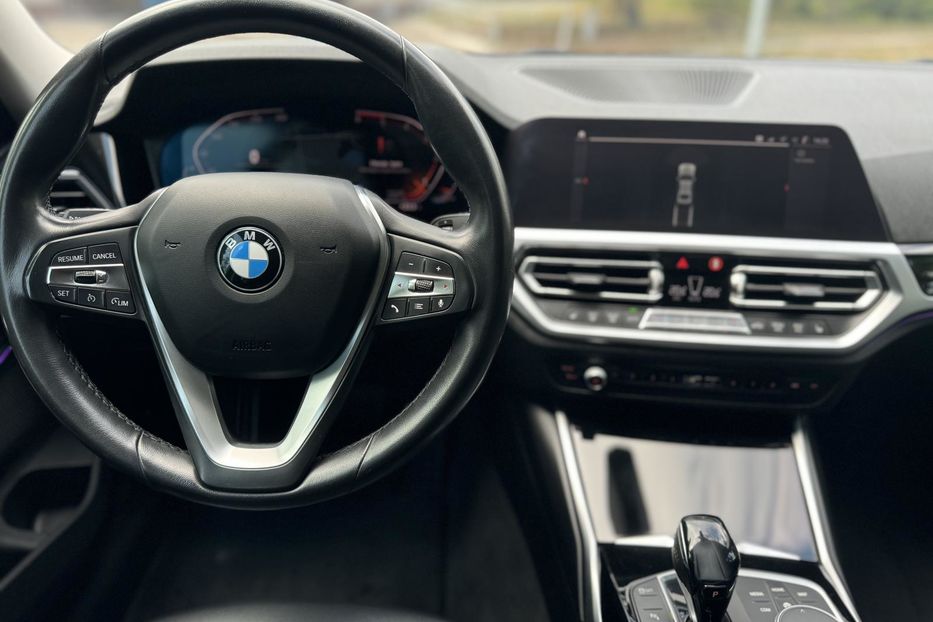 Продам BMW 320 G20 2019 года в Днепре