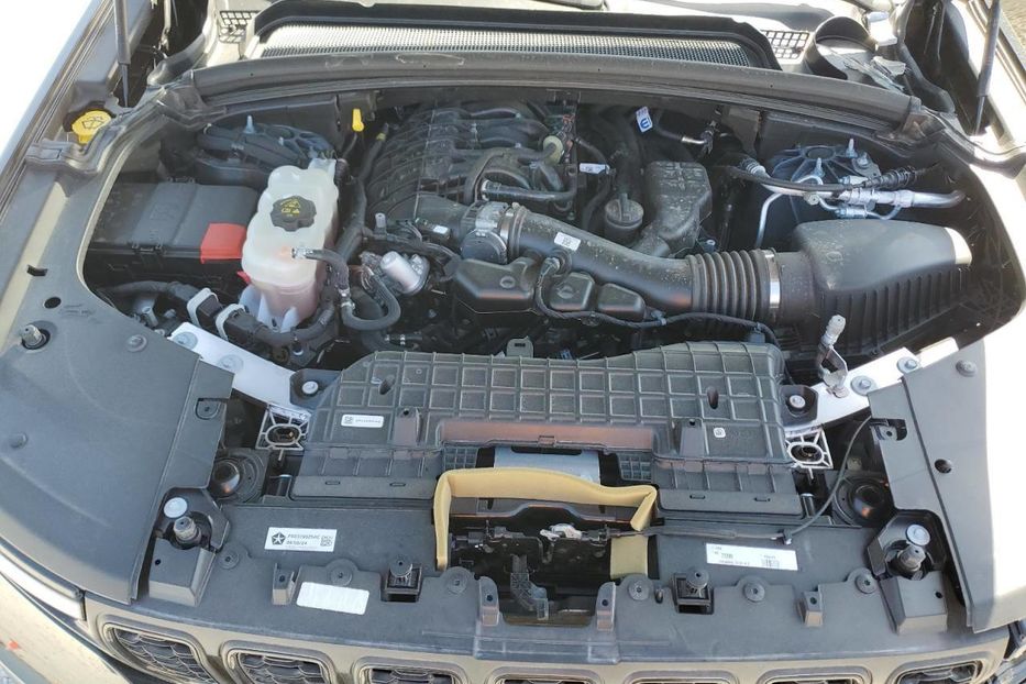 Продам Jeep Grand Cherokee 2024 года в Киеве