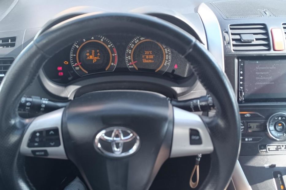 Продам Toyota Auris 2011 года в Одессе