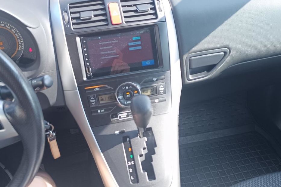 Продам Toyota Auris 2011 года в Одессе