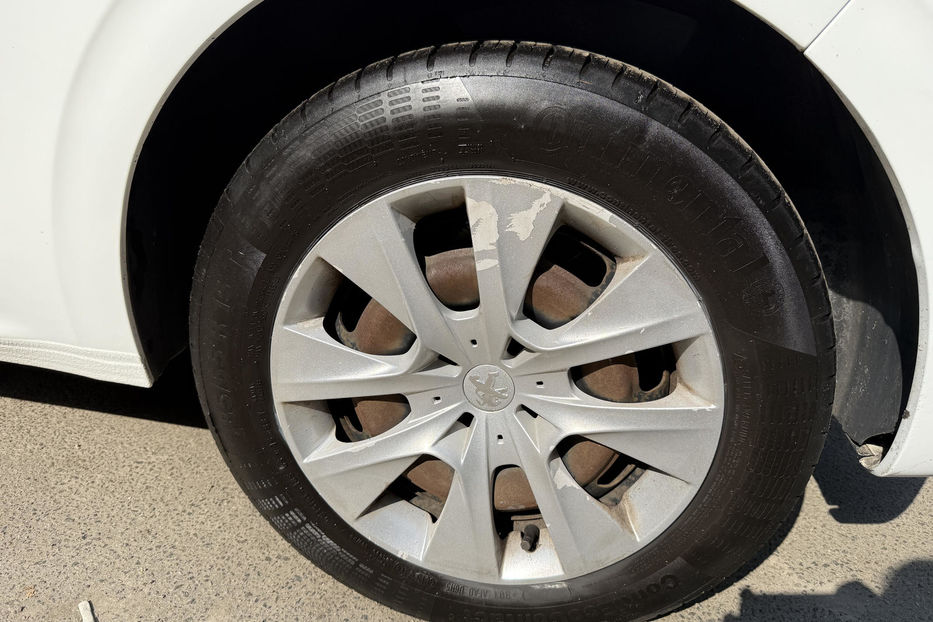 Продам Peugeot 208 2016 года в Киеве