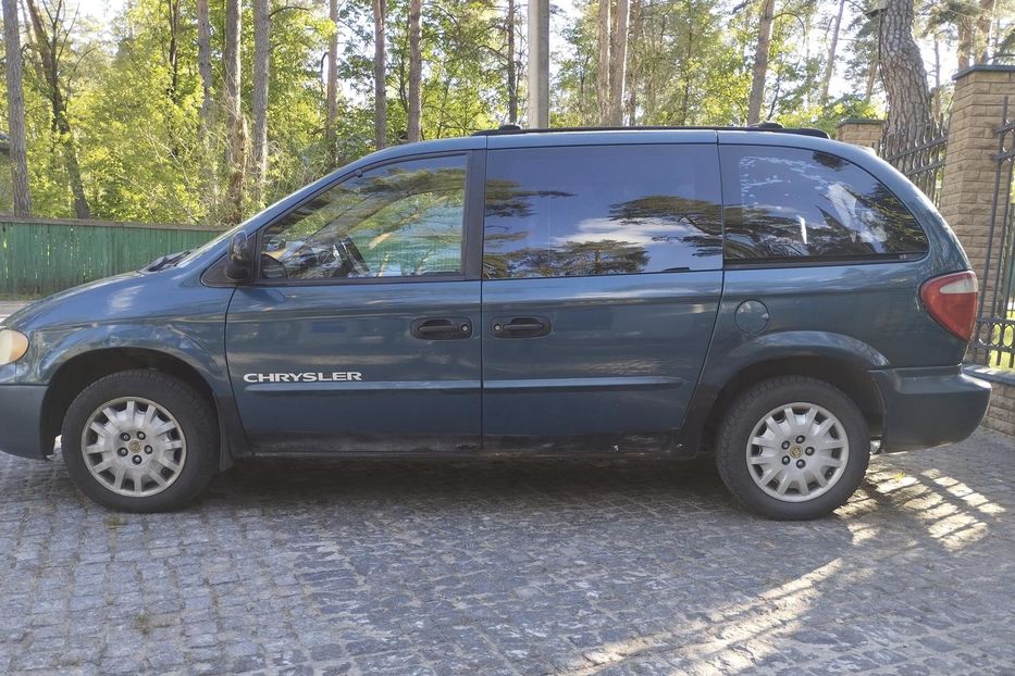 Продам Chrysler Voyager 2001 года в Киеве