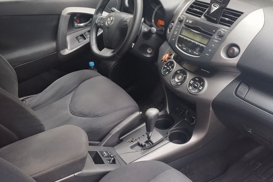 Продам Toyota Rav 4 2009 года в Харькове