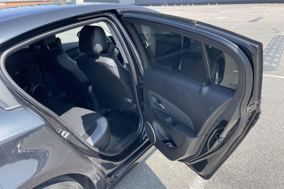 Продам Chevrolet Cruze 2014 года в Киеве