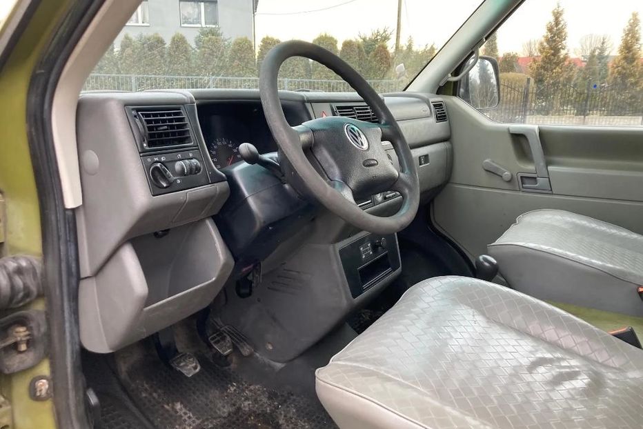 Продам Volkswagen T4 (Transporter) пасс. 2002 года в Харькове