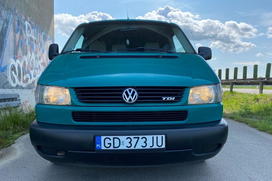 Продам Volkswagen T4 (Transporter) пасс. 2002 года в г. Изюм, Харьковская область