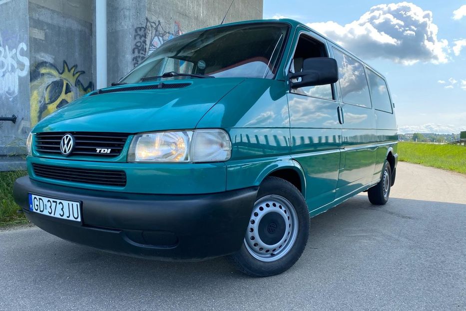 Продам Volkswagen T4 (Transporter) пасс. 2002 года в г. Изюм, Харьковская область