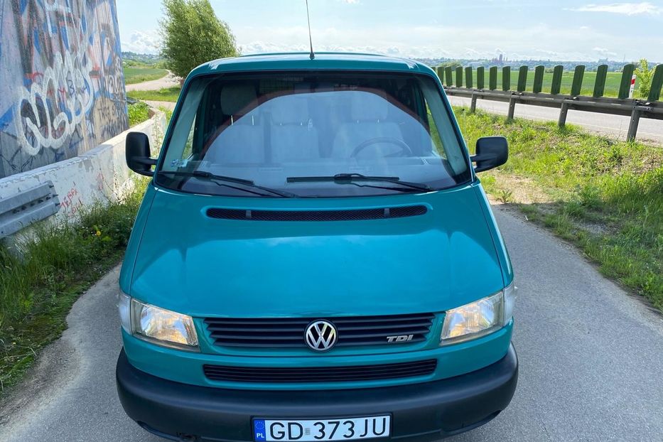 Продам Volkswagen T4 (Transporter) пасс. 2002 года в г. Изюм, Харьковская область