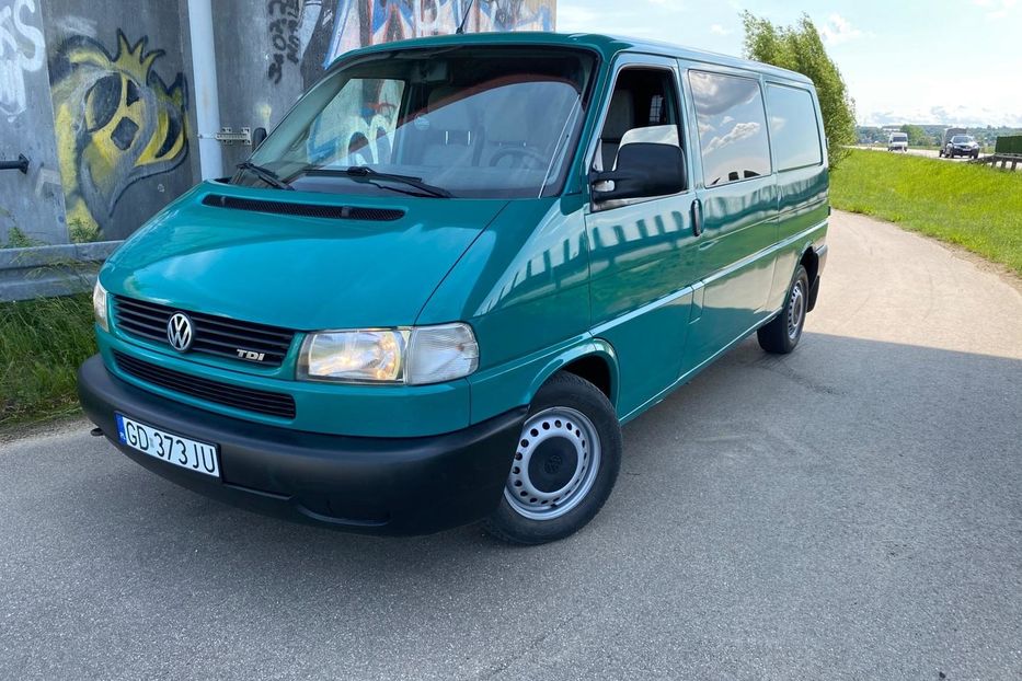 Продам Volkswagen T4 (Transporter) пасс. 2002 года в г. Изюм, Харьковская область