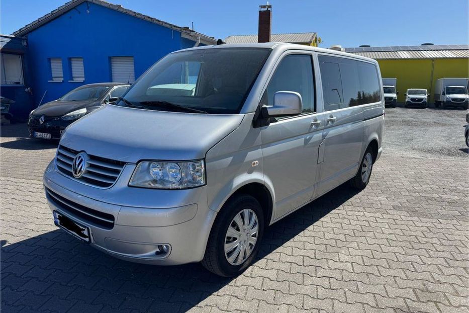 Продам Volkswagen T5 (Transporter) пасс. 2006 года в Луцке